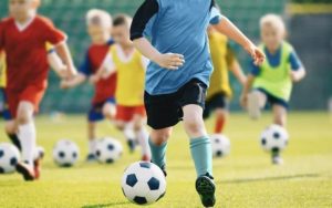 Tại sao cần giặt quần áo bóng đá đúng